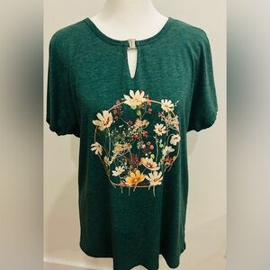 Green floral print tee shirt  women large